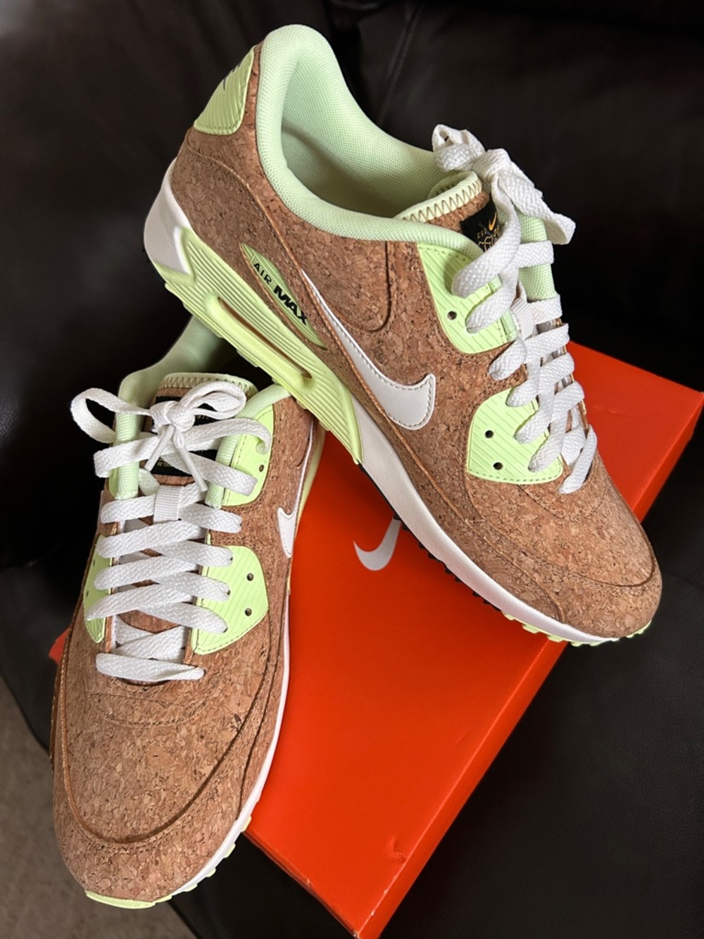Nike Air Max Golf in Cork Brown, Light Green & White